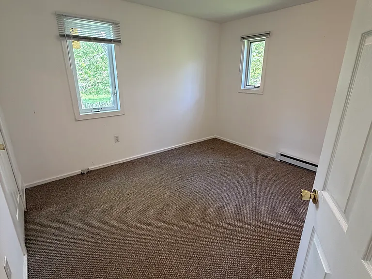 1151 Albany Post Rd — Photo 13