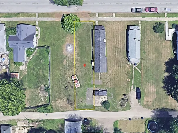 2241 2nd Ave, Terre Haute, IN 47807