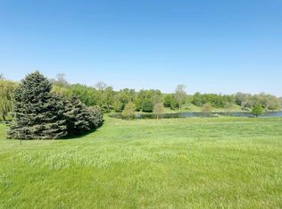 5 Lakeside Ests, Decorah, IA 52101