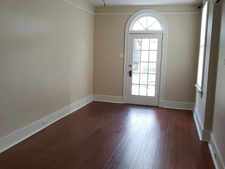 390 Audubon St — Photo 2