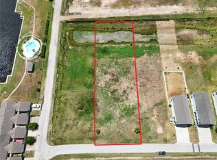 2449 103rd St, Galveston, TX 77554