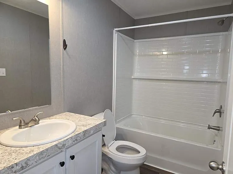 58 Charles Ave — Photo 8