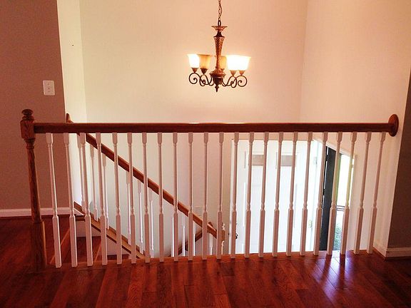 4th image of 3253 Trafalgar Ln