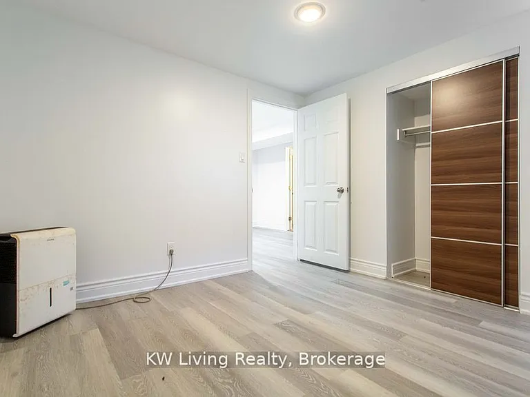 702 Lake Dr S — Photo 44