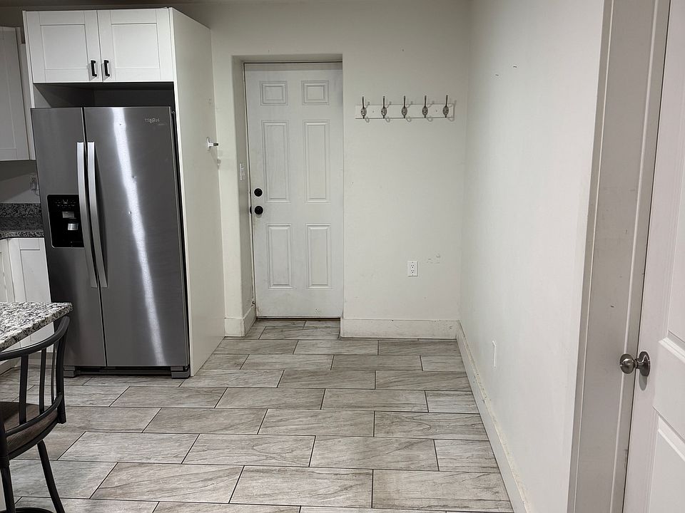 1st image of 332 N 100 W #2