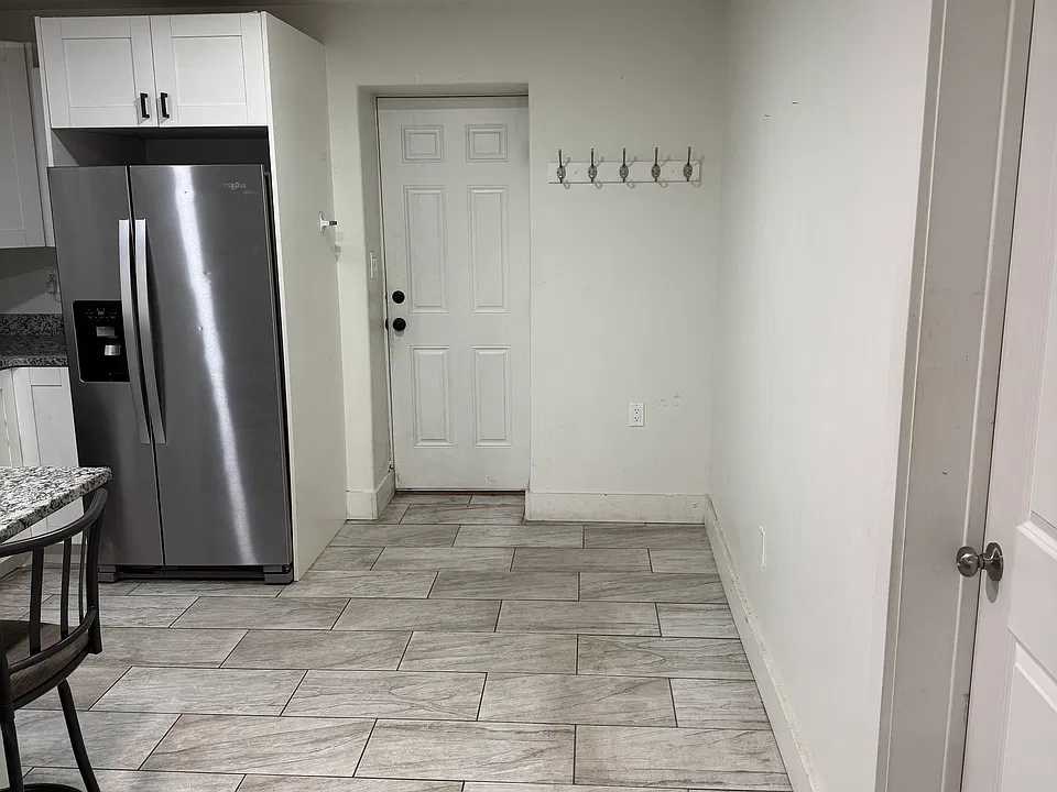 332 N 100 W #2