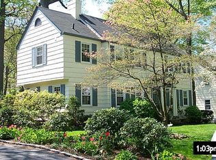 138 Ridge Cres, Manhasset, NY 11030