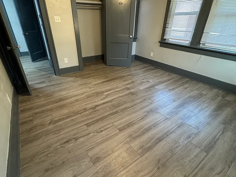 2313 NW 16th St — Photo 9