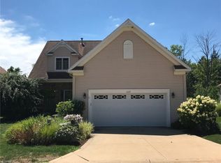 669 Tuscany Dr, Macedonia, OH 44056