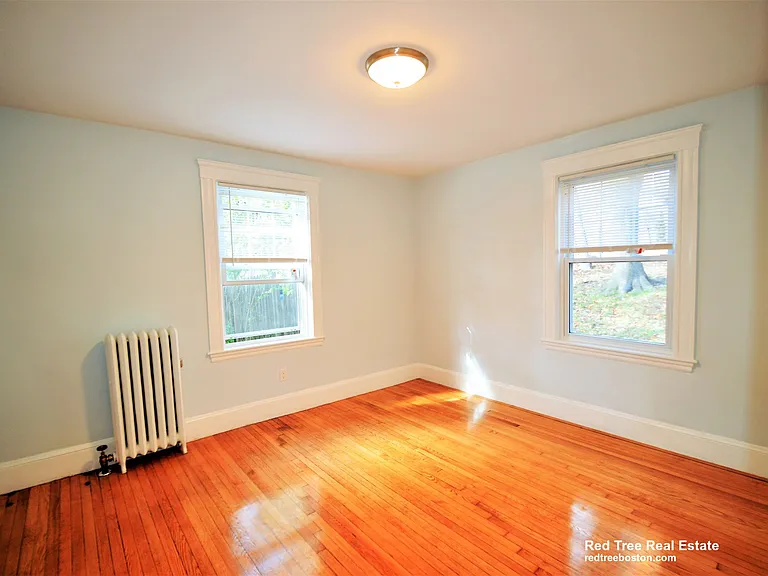 51 Leamington Rd #2 — Photo 6
