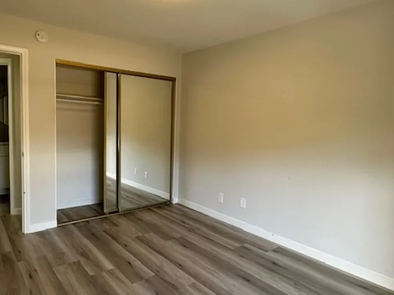 923 Lotus Cir — Photo 19