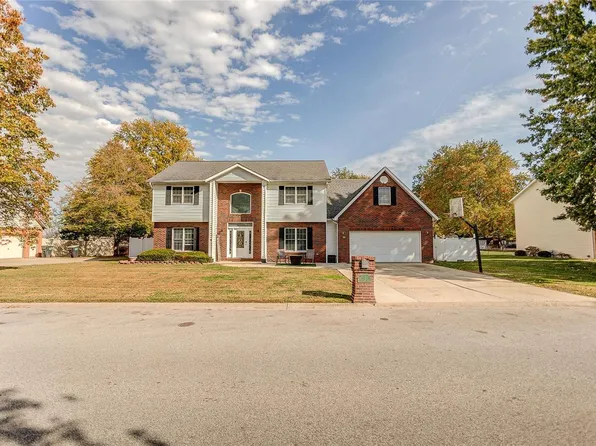 3 Hunters Trl, Mascoutah, IL 62258