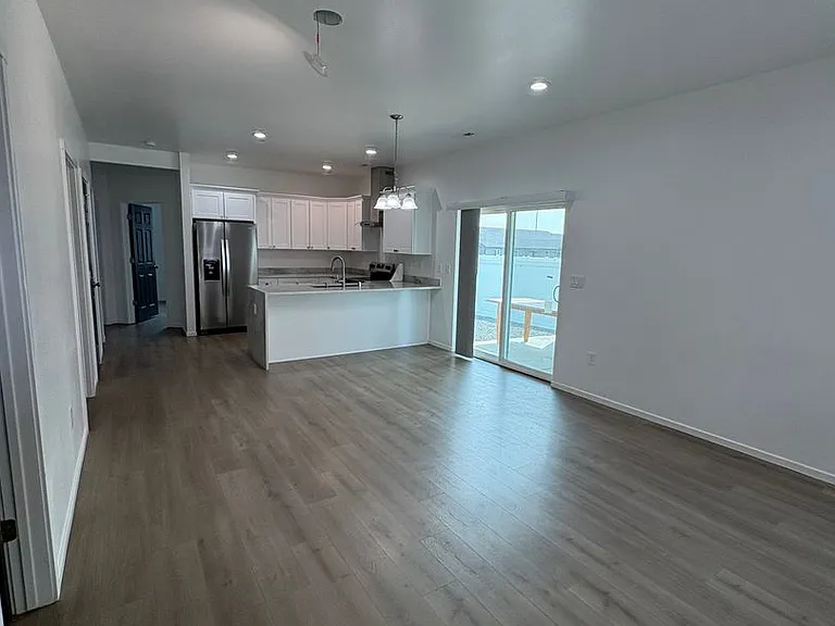 2390 Cascade St — Photo 12