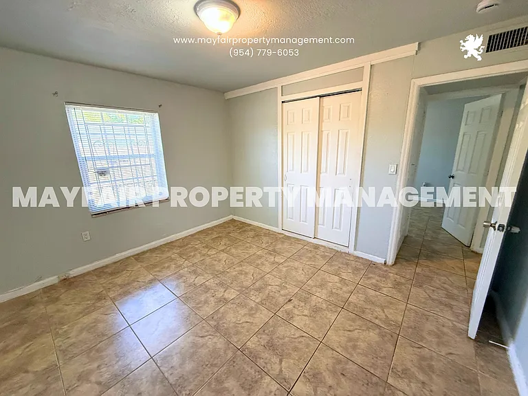 400 Opa Locka Blvd — Photo 3