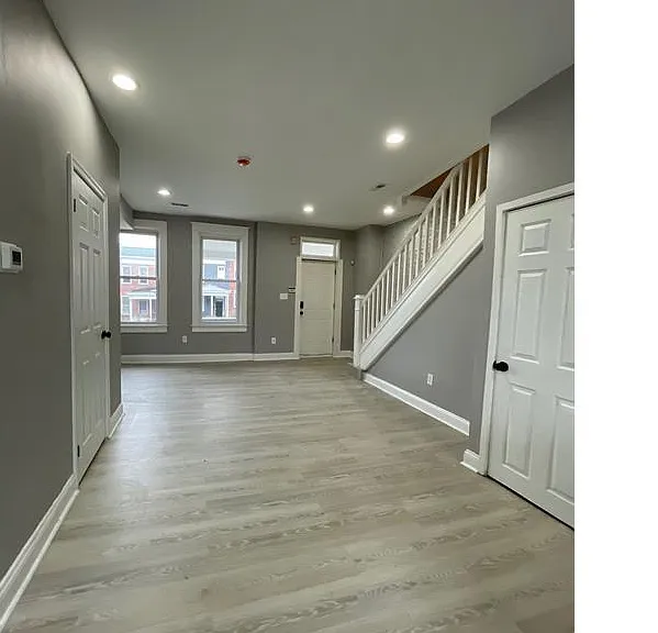 799 Linnard St — Photo 6
