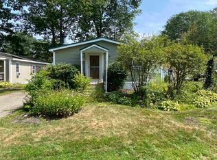 32 Lindenshire Ave, Exeter, NH 03833