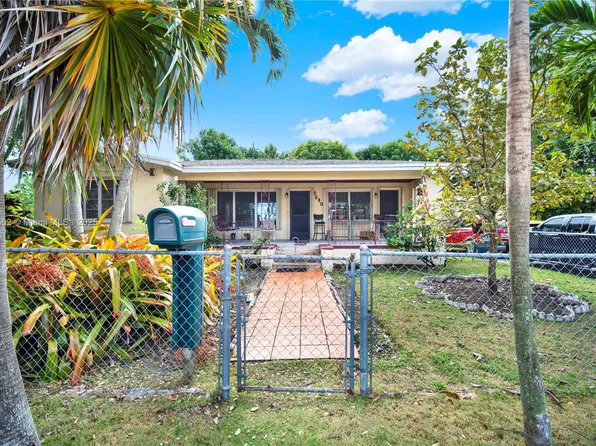 5880 SW 66th St, South Miami, FL 33143