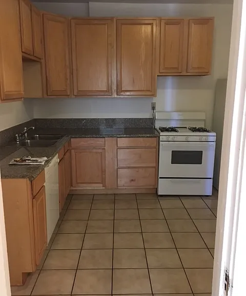 3704 N Southport Ave #2N — Photo 15