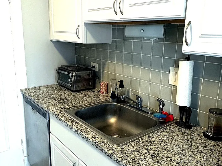 1255 N State Pkwy #9H — Photo 9