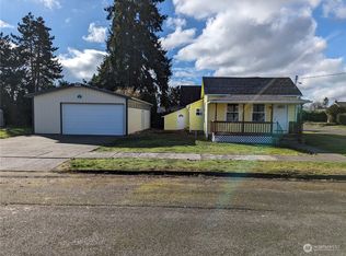 1124 W Walnut St, Centralia, WA 98531