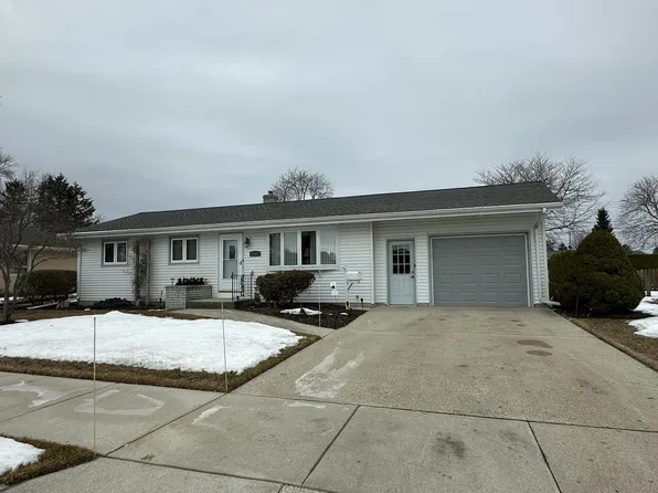 2524 36th PLACE, Two Rivers, WI 54241