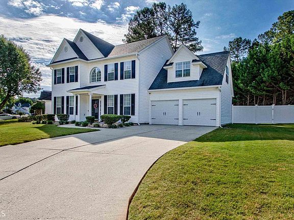3rd image of 105 McIntosh Place Dr