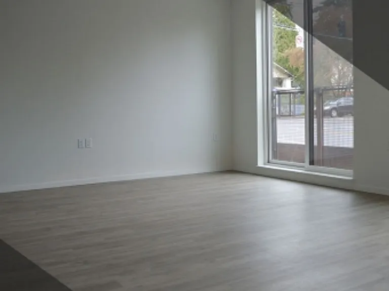 Discover Your Dream Home at Franklin Flats! — Photo 14