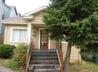 918 N 73rd St, Seattle, WA 98103
