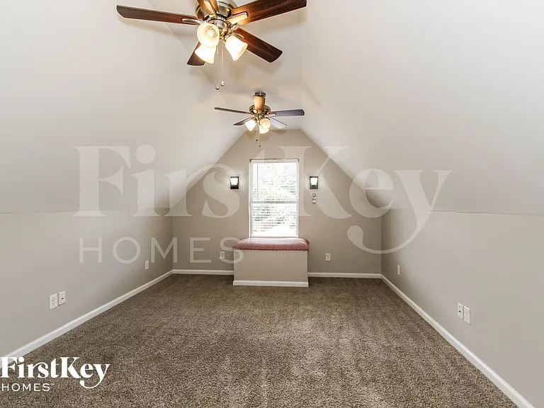 1260 Sierra Ct — Photo 13