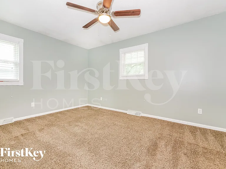 1903 Karlton Way — Photo 10