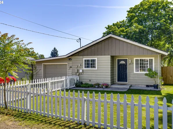 303 Metzler Ave, Molalla, OR 97038