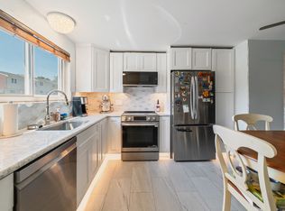 1081 New Haven Rd APT 14A, Naugatuck, CT 06770