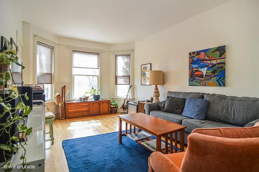 1st image of 3456 W Belmont Ave