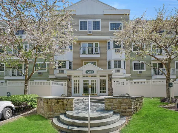 500 Pondside Drive #2E, White Plains, NY 10607