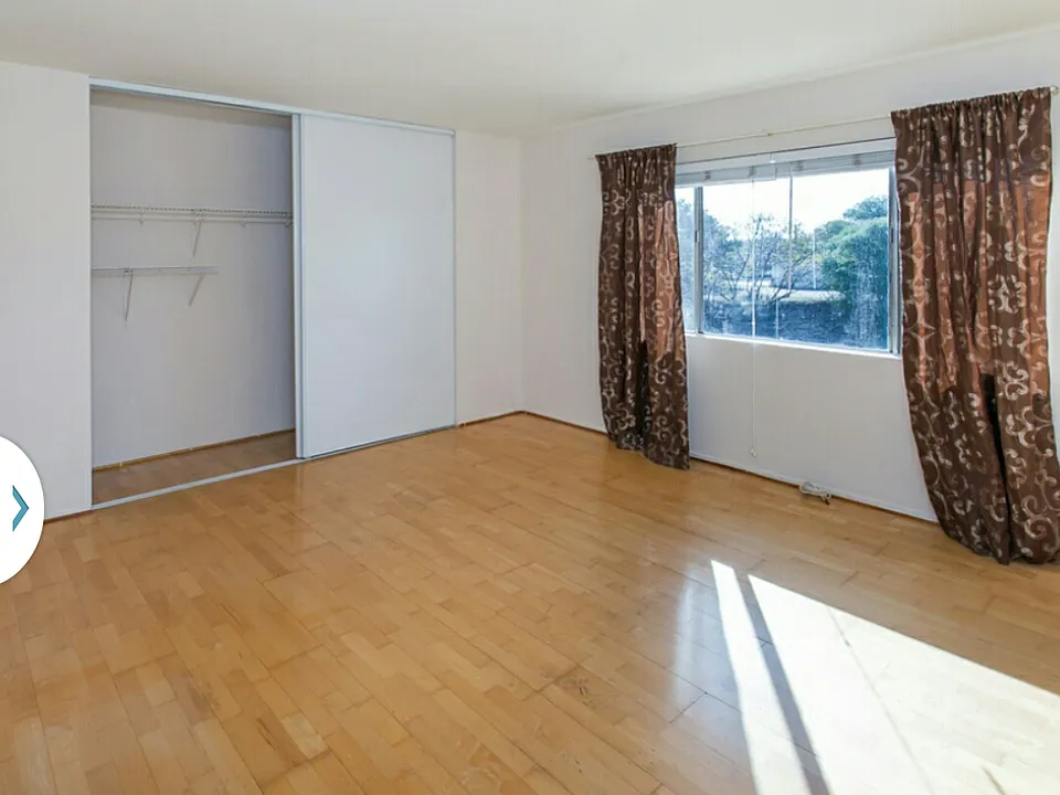 Large Bedroom