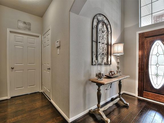 5th image of 25806 Orchard Knoll Ln