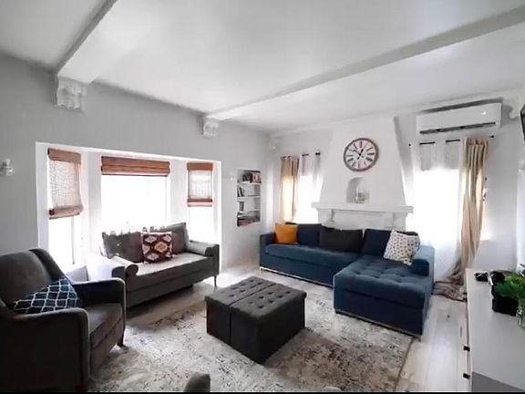 4th image of 1521 W 60th Pl