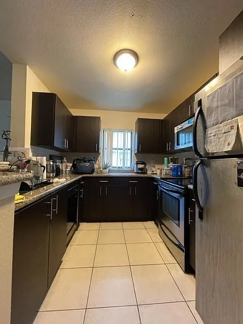 1 bed, 1.0 bath, 695 sqft, $1,650 — Photo 2
