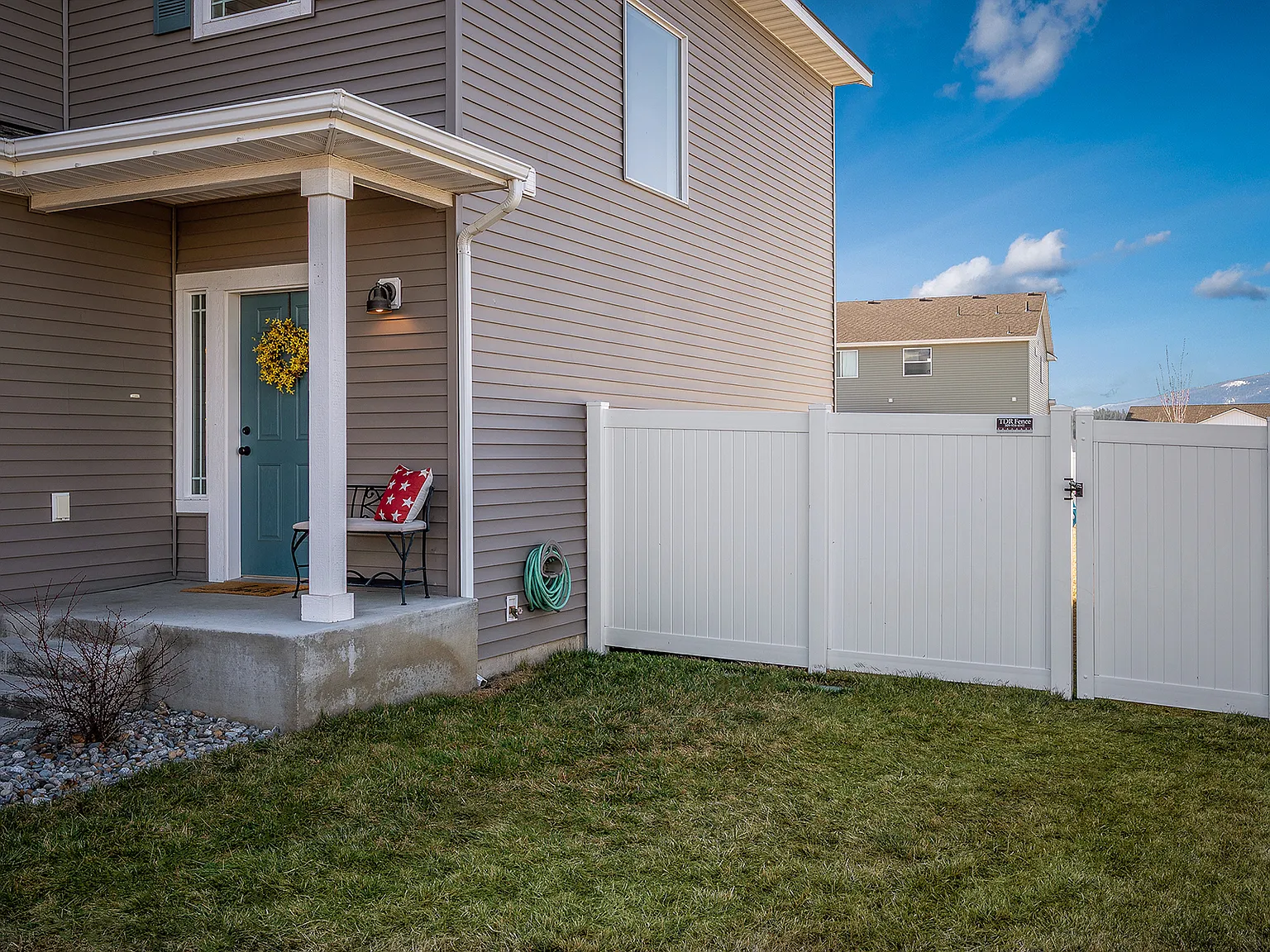 4 bed, 2478 sqft, $2,900 — Photo 3