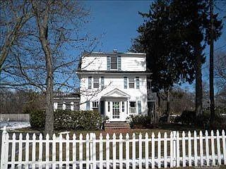 5th image of 121 Grady St