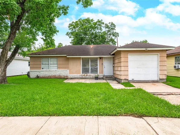 1401 Susan St, Pasadena, TX 77506