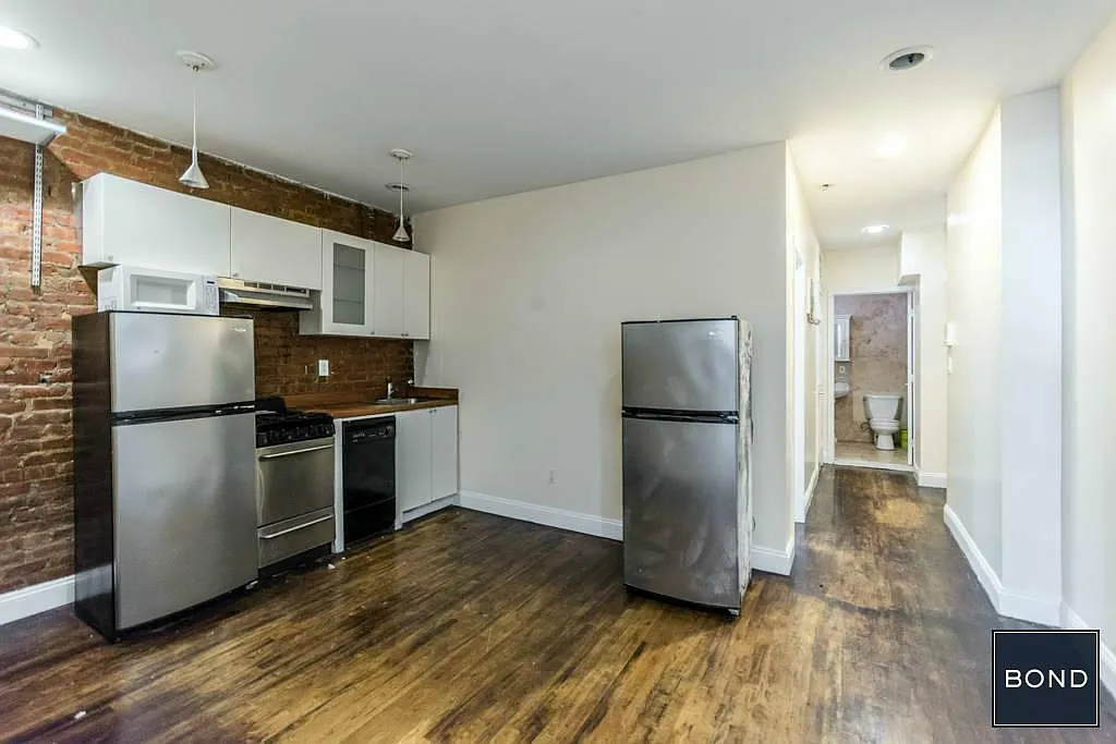 334 East 79th Street — Photo 2