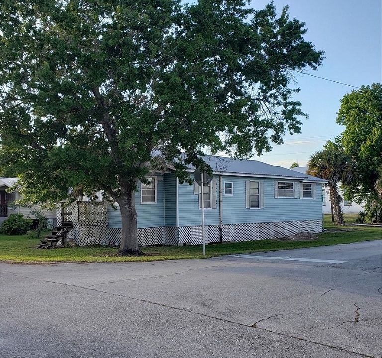 1st image of 301 Avenue K SW