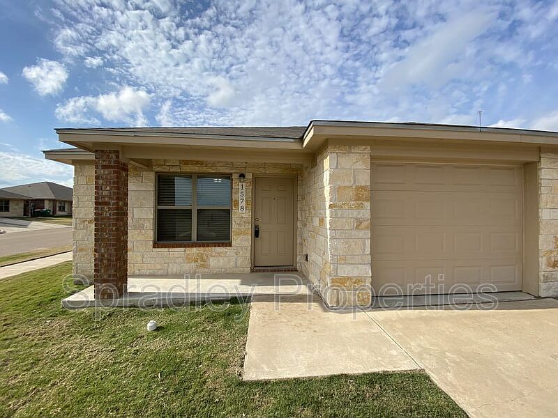 1st image of 1578 Brady Way