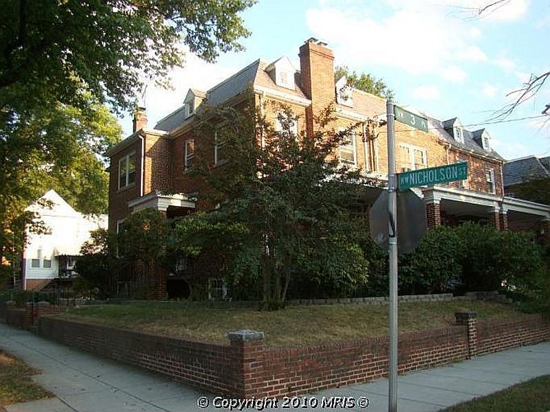 2nd image of 314 Nicholson St NW