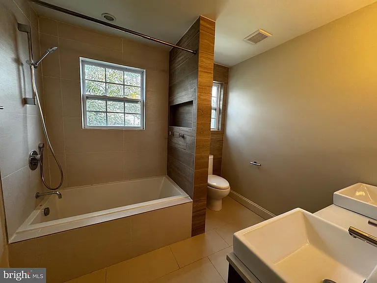 513 Whittier St NW — Photo 42