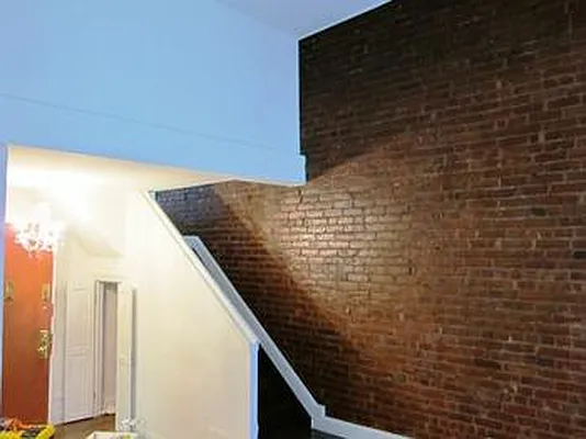 Sold by Nest Seekers International | media 10