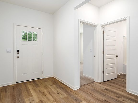 5th image of 106 Archers Brook Ln