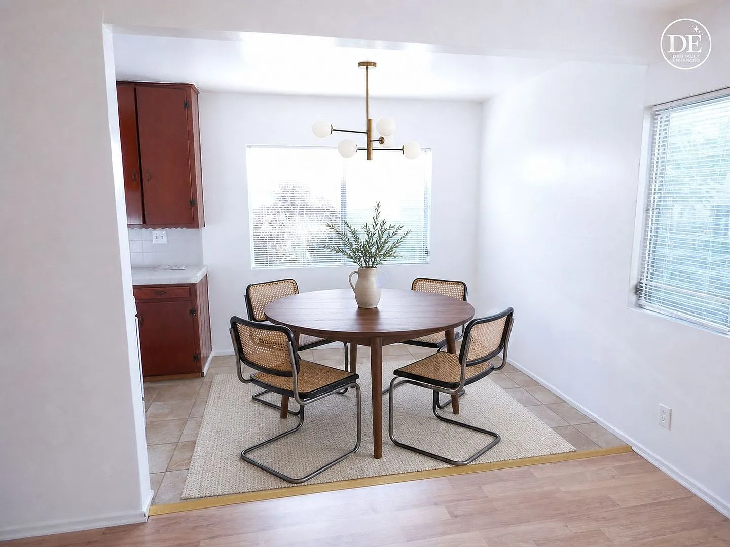 5832 Camerford Ave — Photo 2