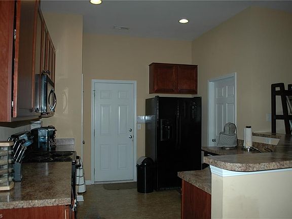 4th image of 1210 Brushy Fork Dr